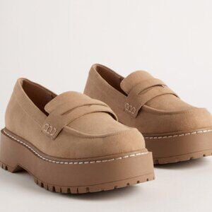 Lug Sole Loafer (WW)